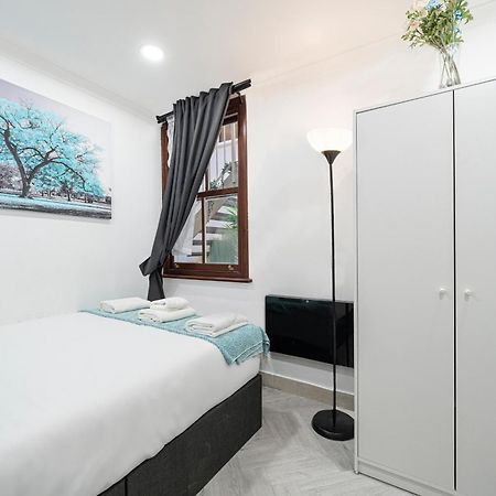 Comfy Small Basement Studio In Kensington Olympia Londres Exterior foto