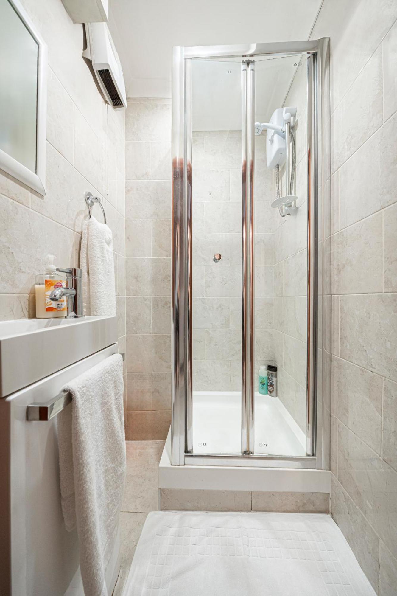 Comfy Small Basement Studio In Kensington Olympia Londres Exterior foto